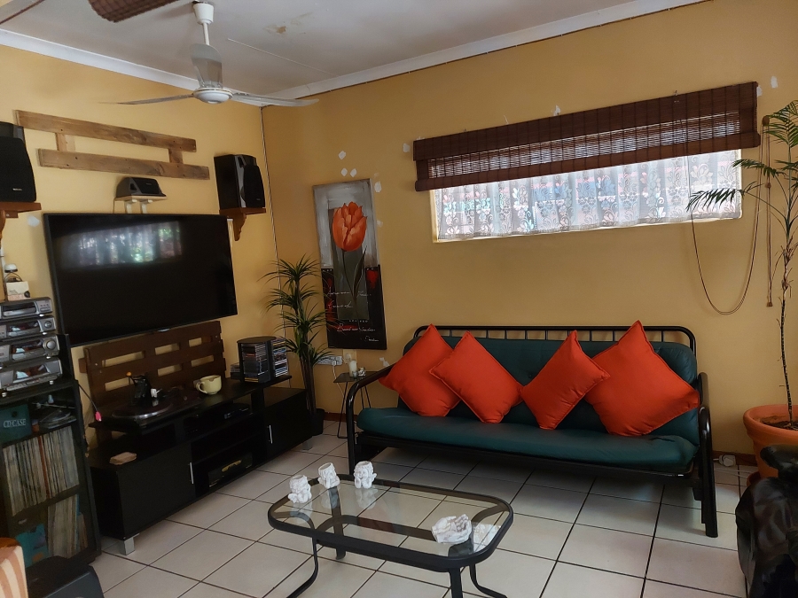 16 Bedroom Property for Sale in Oos Einde North West